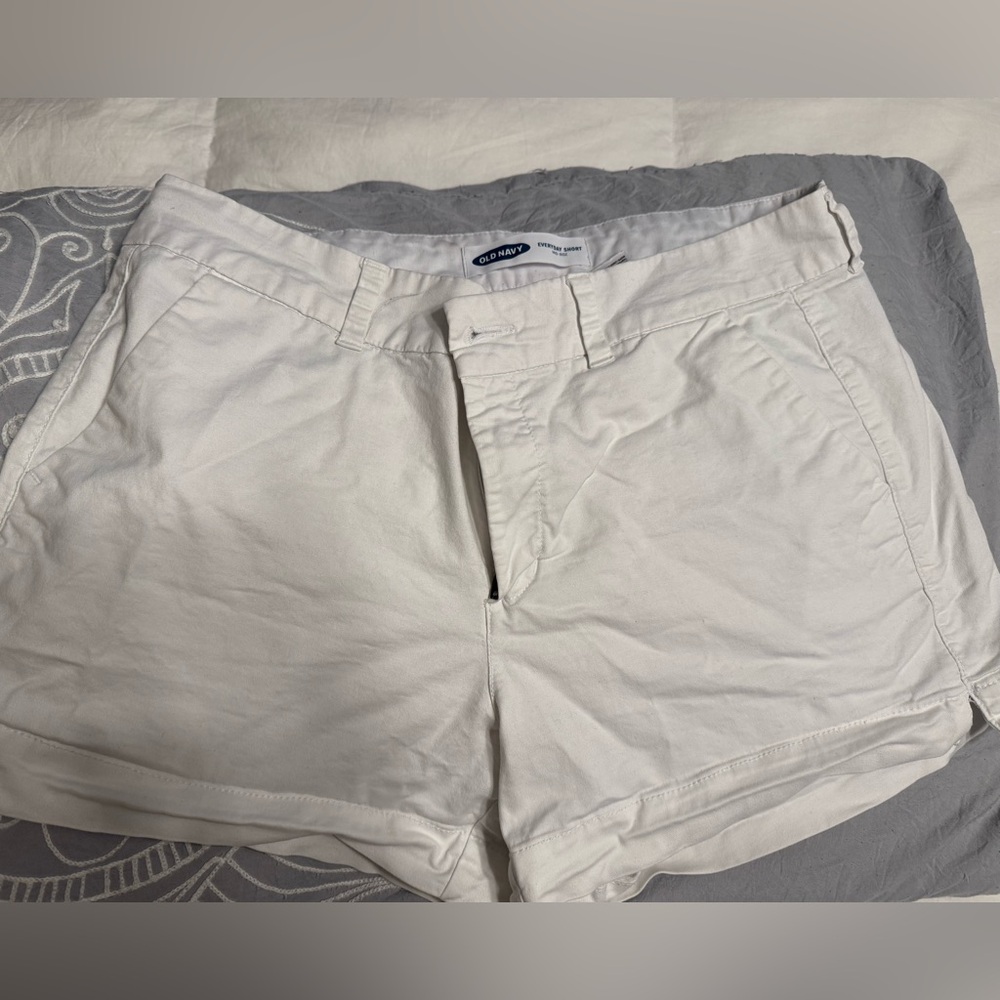 Old Navy Everyday chino Short